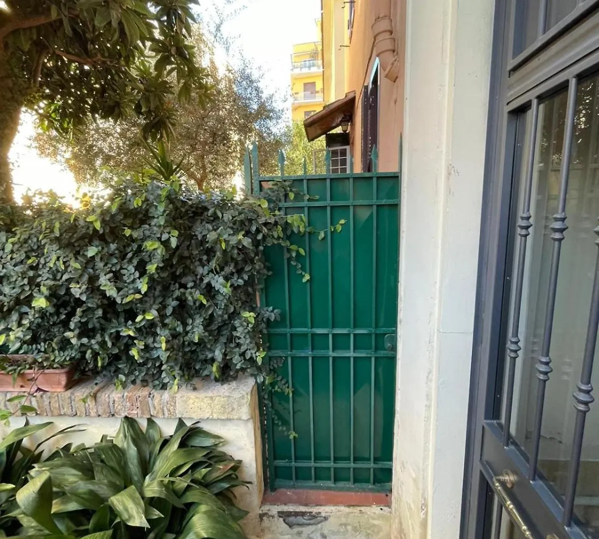 Διαμέρισμα Cozy Artsy Apt Near The Vatican Ρώμη