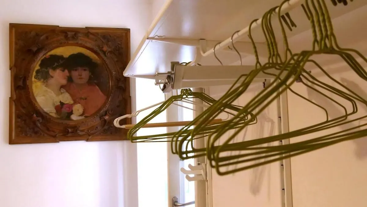Apartment Cozy Artsy Apt Near The Vatican Rome